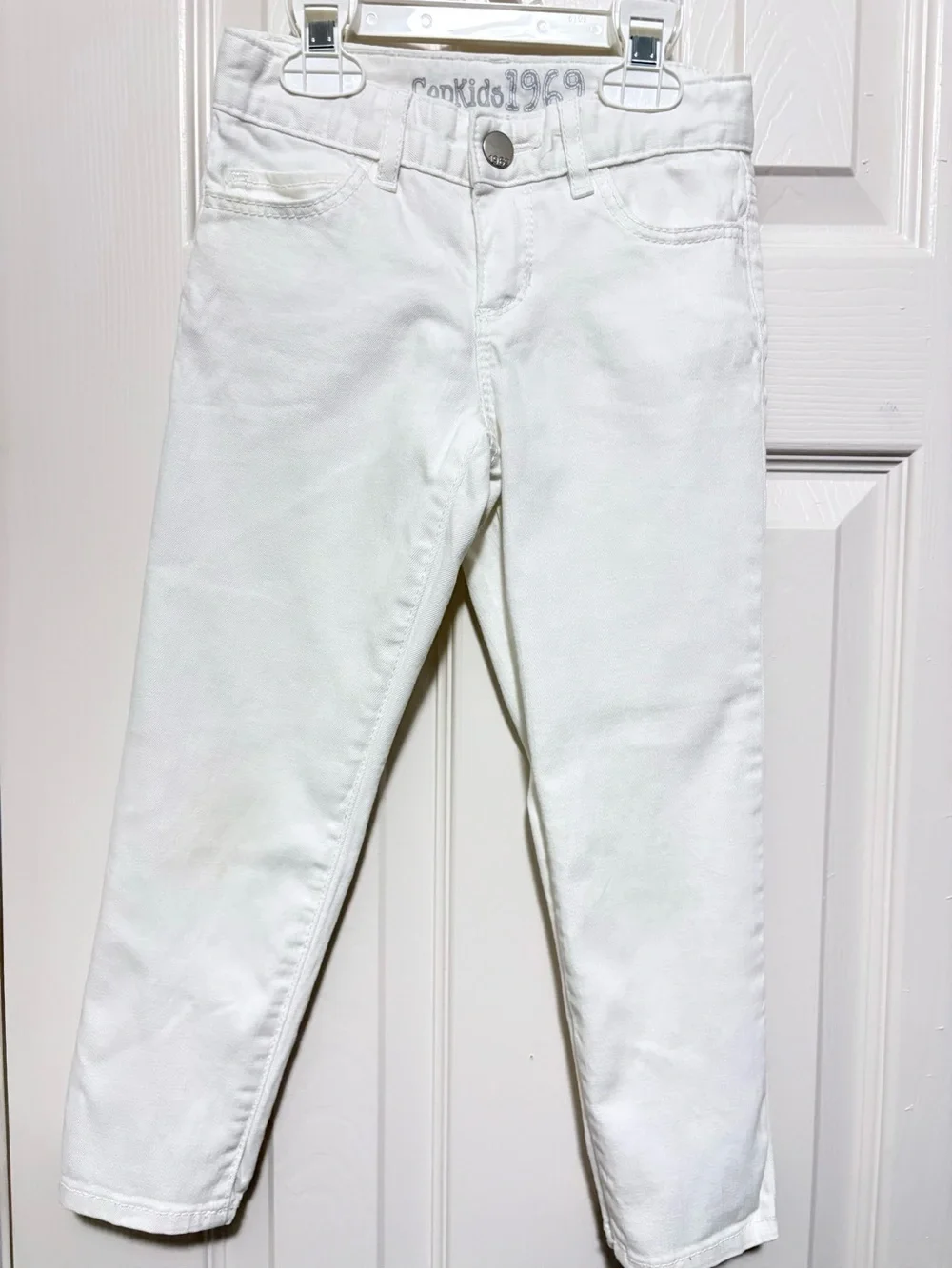 Pre-owned GAP Kids 1969 White Denim Jeans, Regular/Size: 6